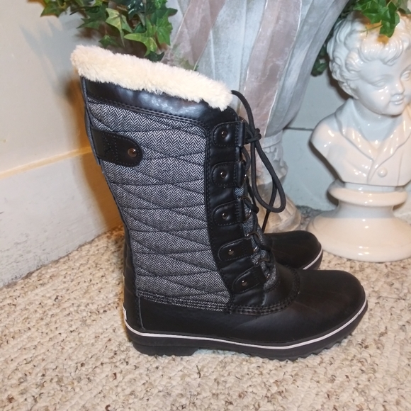 JBU Lorna Encore Black & Gray Herringbone Lace-Up Winter Boots - Picture 2 of 11